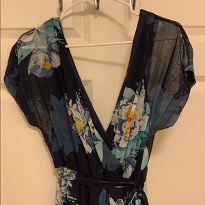Lulu's Dresses - Lulus Navy floral maxi dress Lulu's Dresses - Lulus Navy floral maxi dress